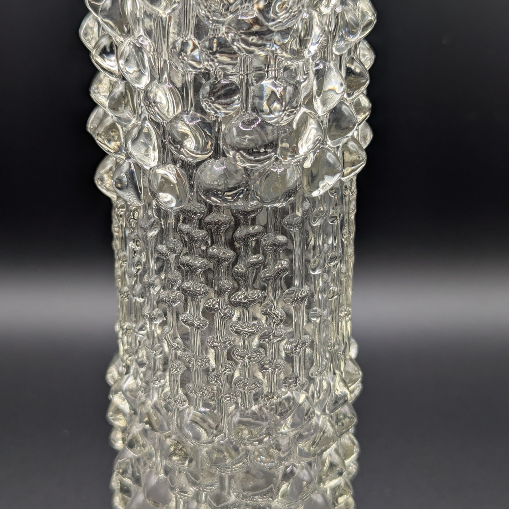 Elegant Clear Glass Vase - Picture 2 of 12